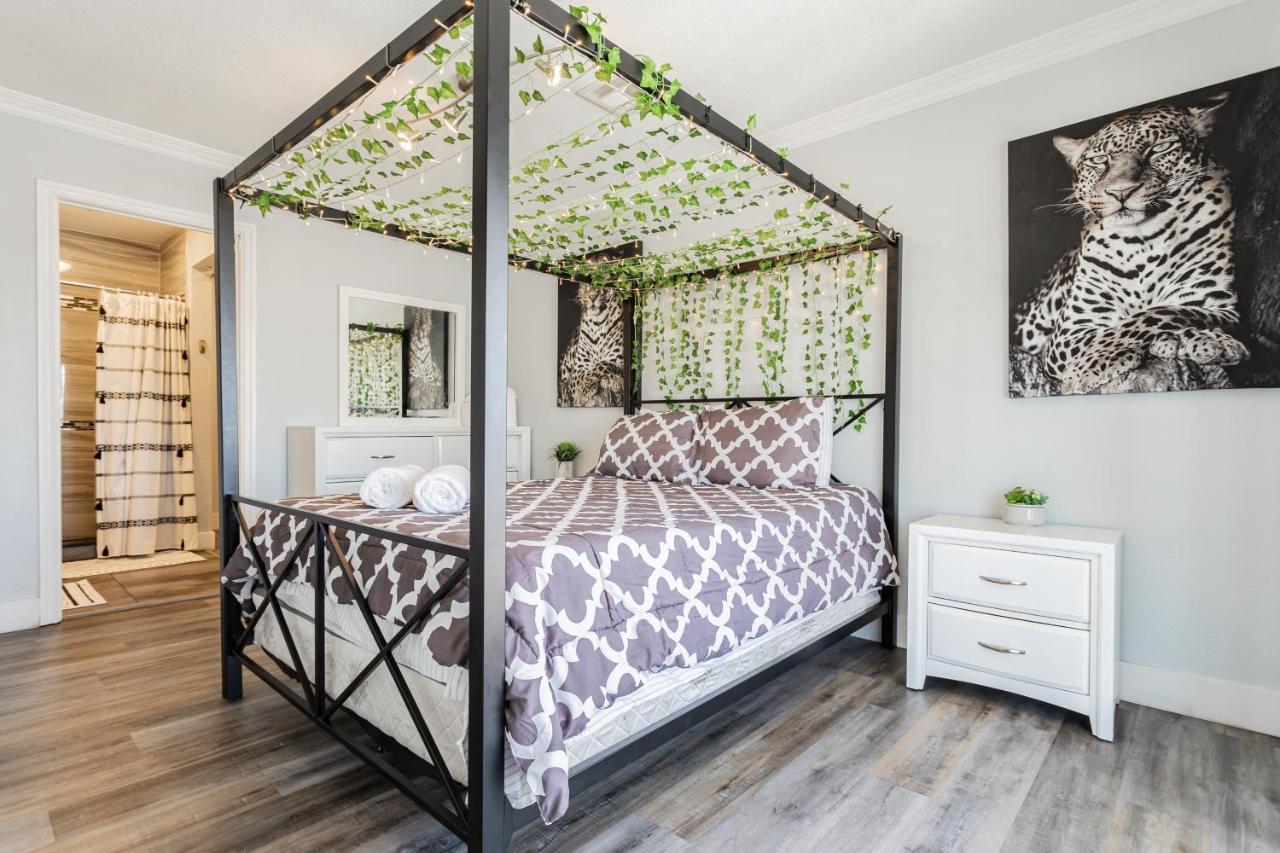 Spacious 5-bedroom Retreat With Pool Minutes From The Vegas Strip Ferienhaus Las Vegas